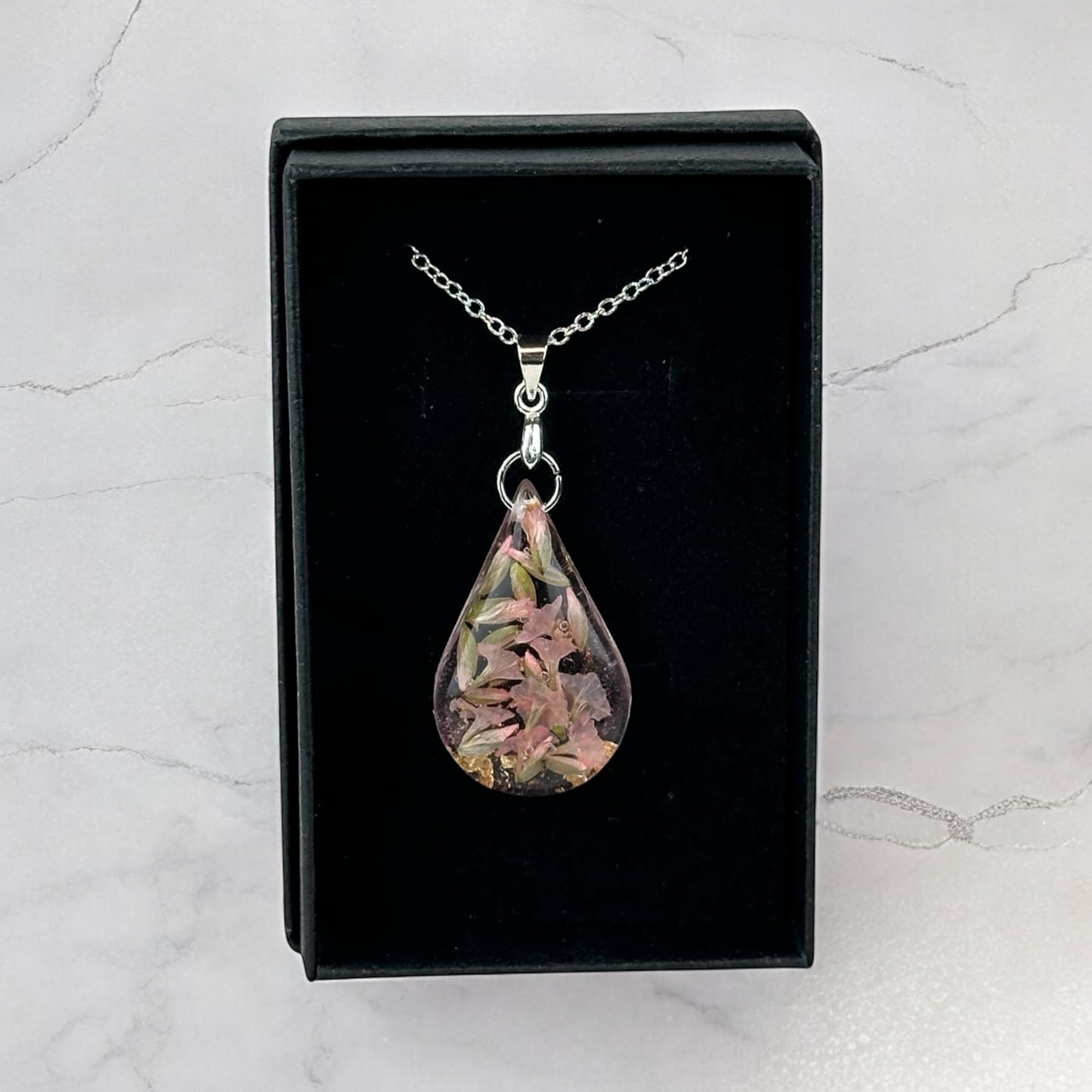 Necklace - Resin / Floral