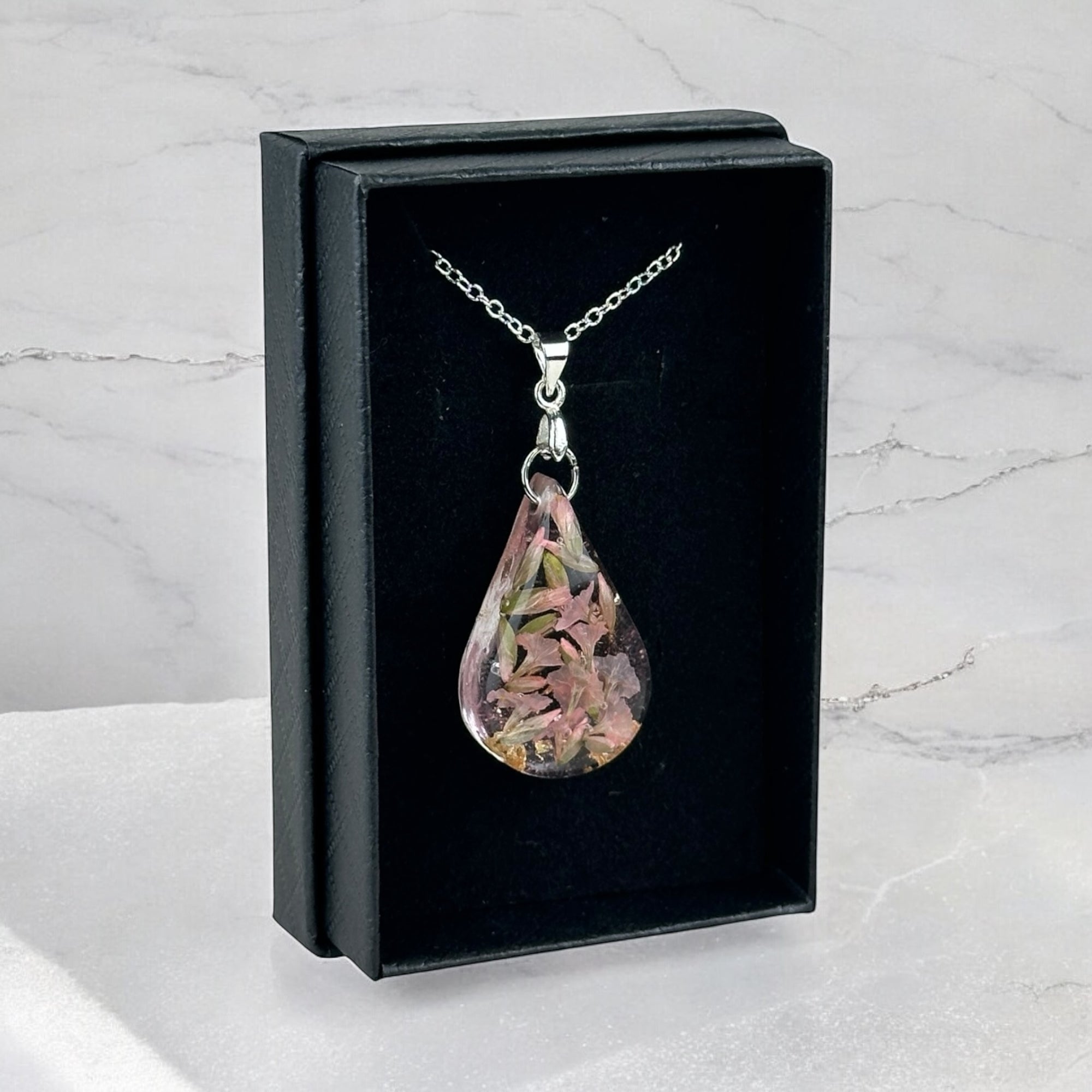 Necklace - Resin / Floral